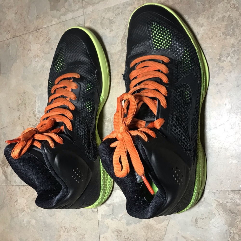 Used Nike Zoom Hyperfuse 2011 Men  Sz 10